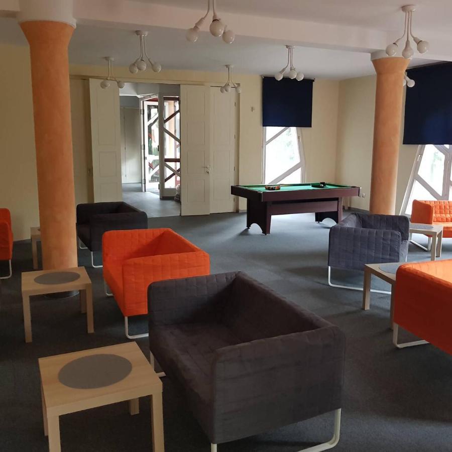 Grantek Ueduelohaz Hotel Balatonlelle Ngoại thất bức ảnh